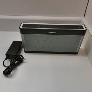 Bose SoundLink III Bluetooth Portable Speaker 414255 with Bose Charger - Tested